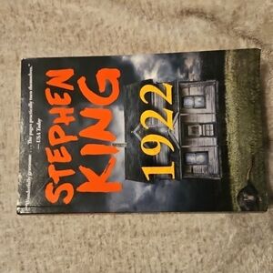 1922 Paperback Stephen King Pre - Owned Good Condition (B-I)